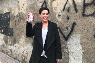 Биография Перихан Саваш