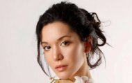 Актриса сериала Чукур – Хазал Субаши